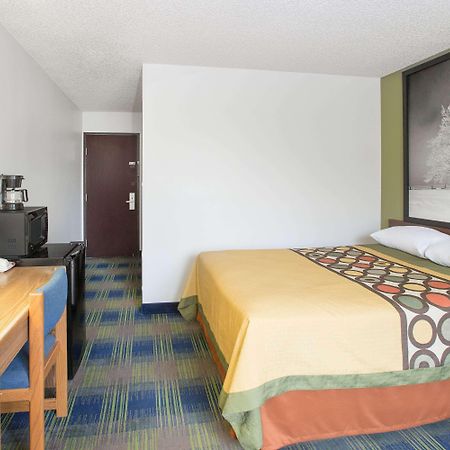 Motel Super 8 By Wyndham Columbus Extérieur photo