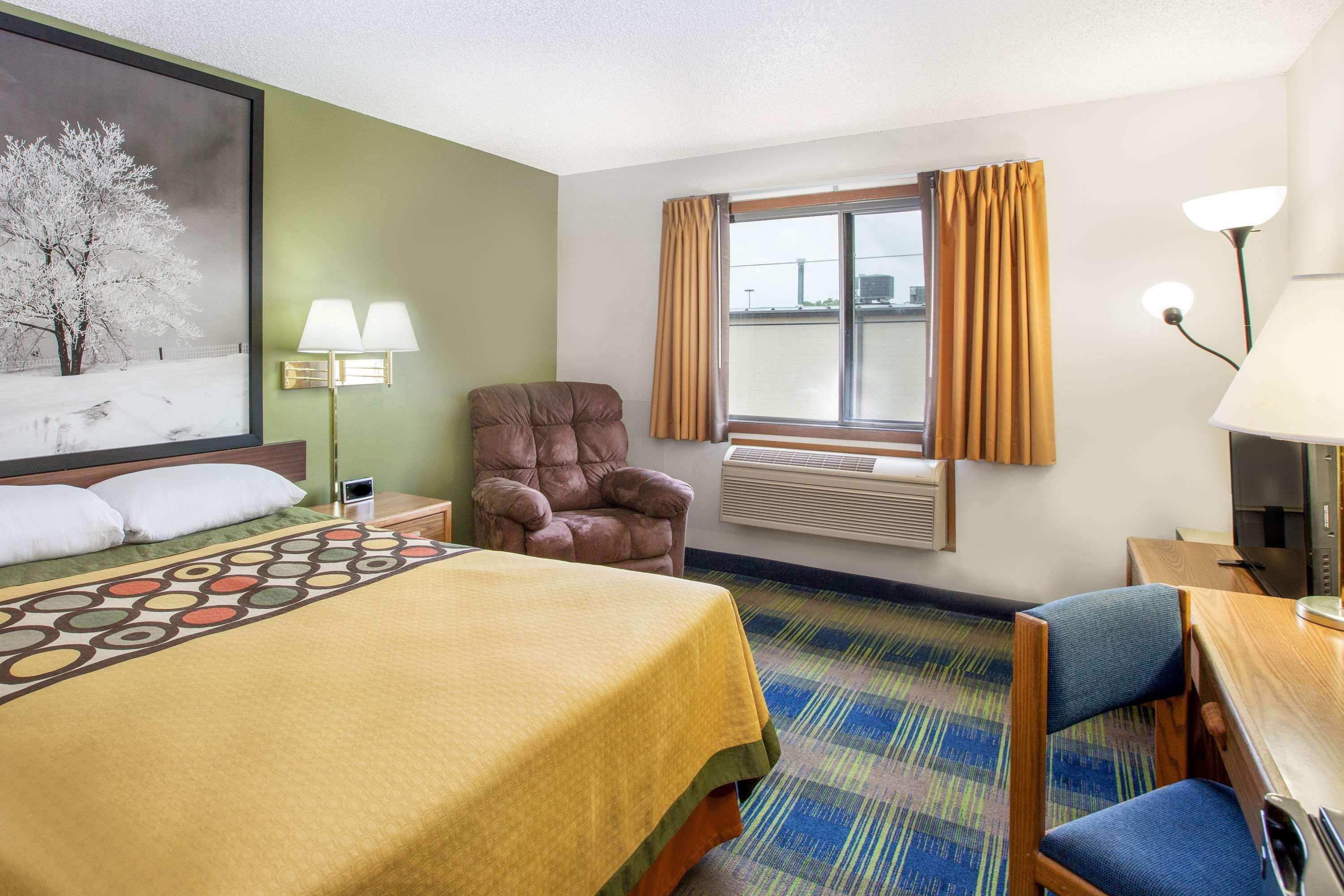 Motel Super 8 By Wyndham Columbus Extérieur photo
